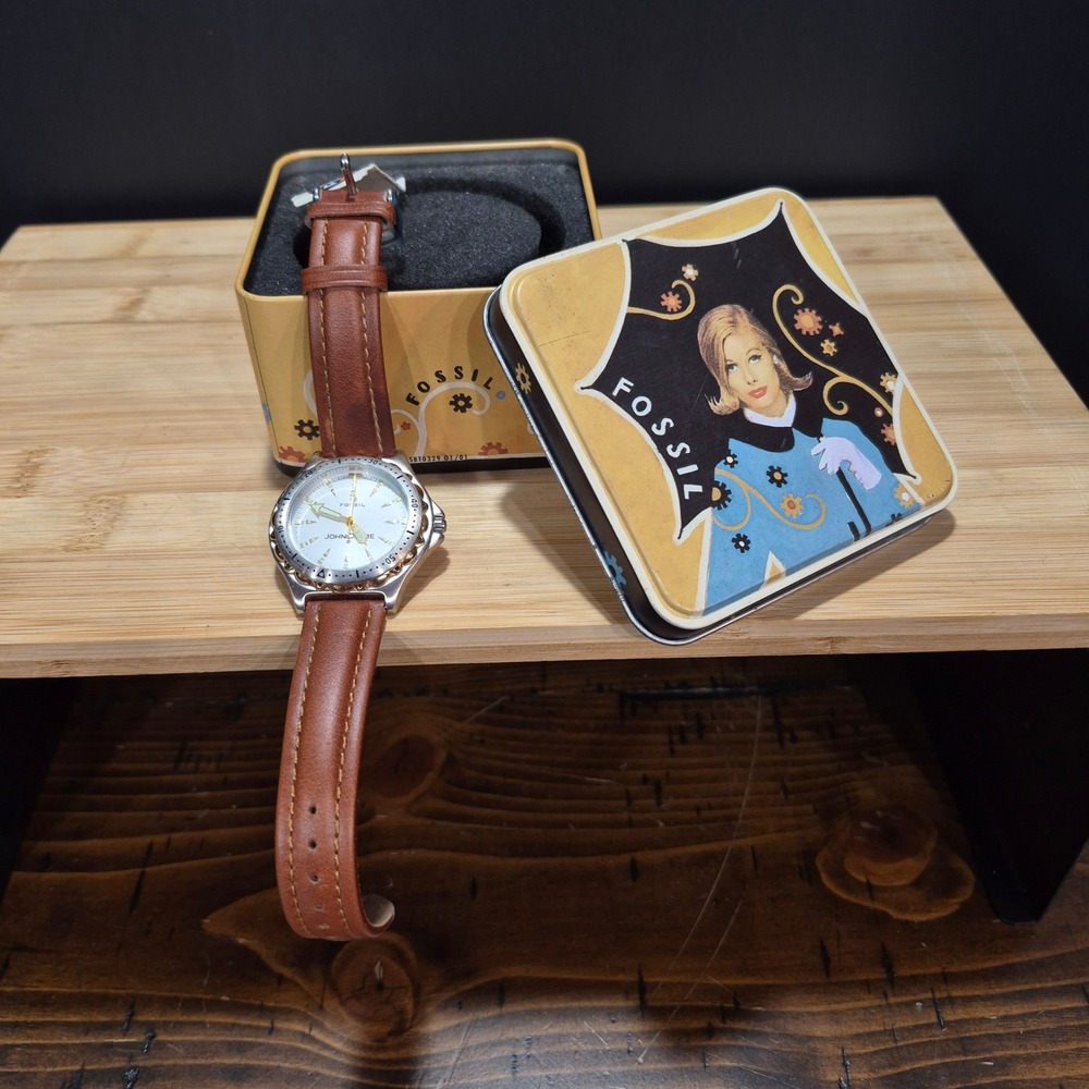 NIB Vtg Fossil John Deere Watch Leather Strap Chic Contemporary Collectible Farm